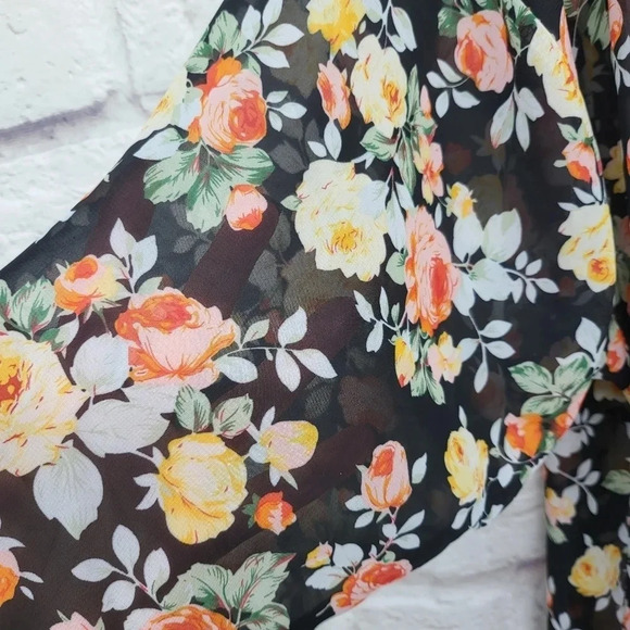 LULAROE Floral Open Front Duster Semi Sheer Cardigan Sz M - Picture 3 of 12